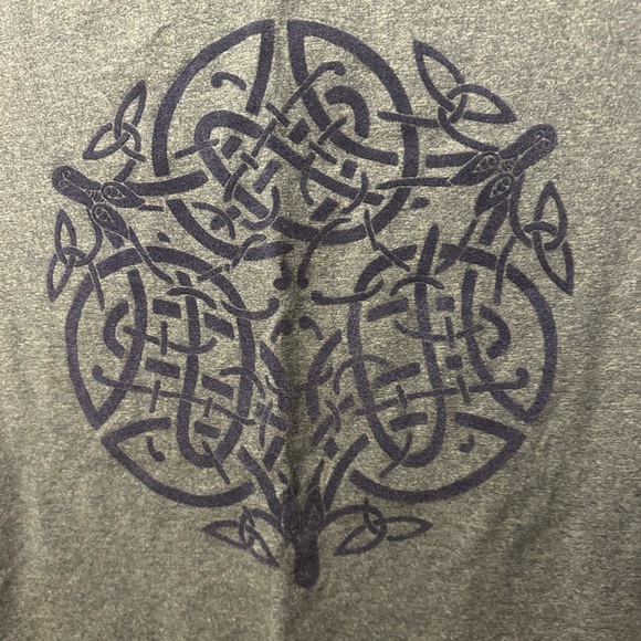 Book of Kells Irish raglan tee - Picture 4 of 5